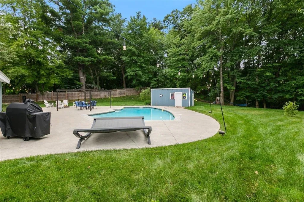 37 Pike Street Nashua NH 03060