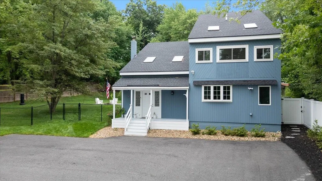 37 Pike Street Nashua NH 03060