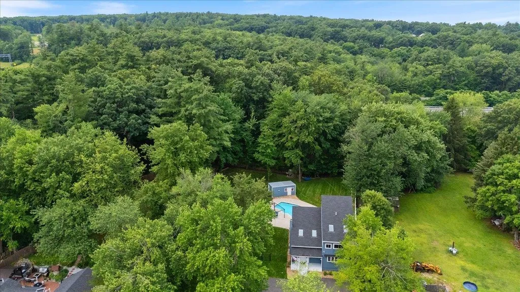 37 Pike Street Nashua NH 03060