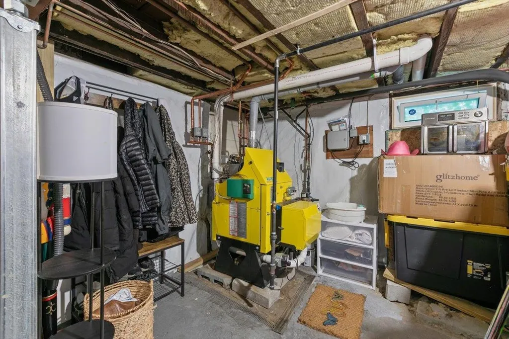 37 Pike Street Nashua NH 03060