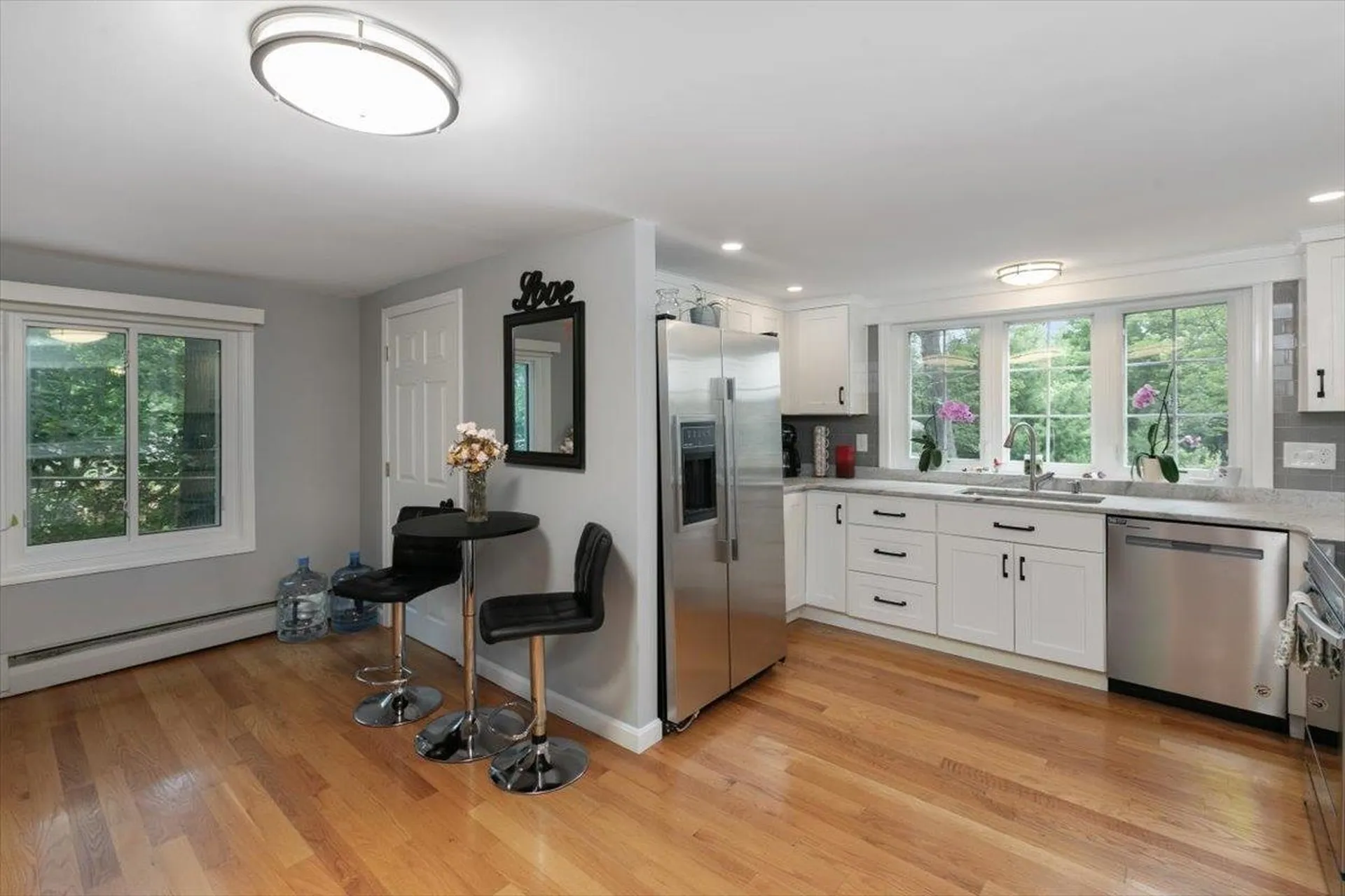 37 Pike Street Nashua NH 03060