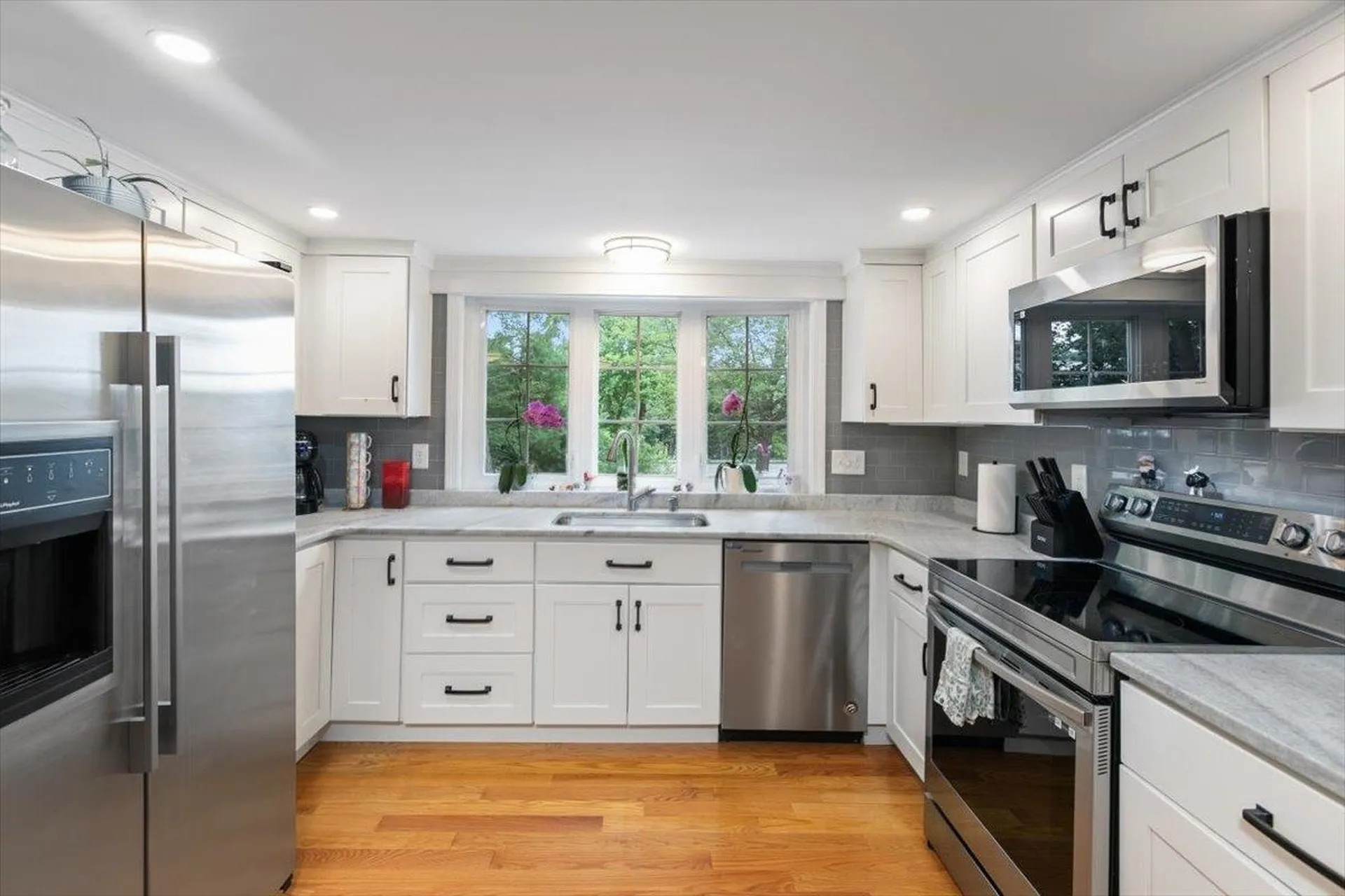 37 Pike Street Nashua NH 03060