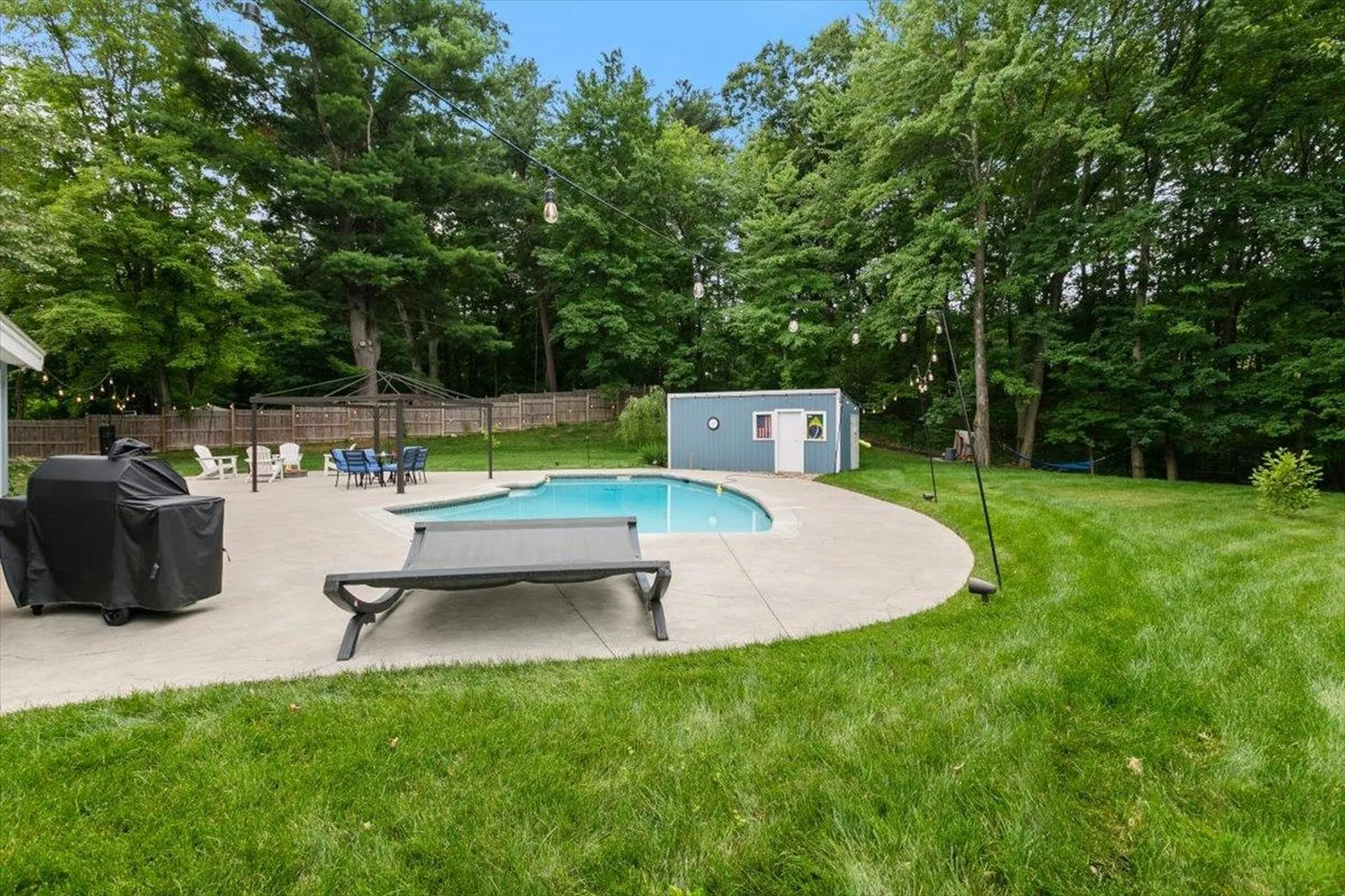 37 Pike Street Nashua NH 03060