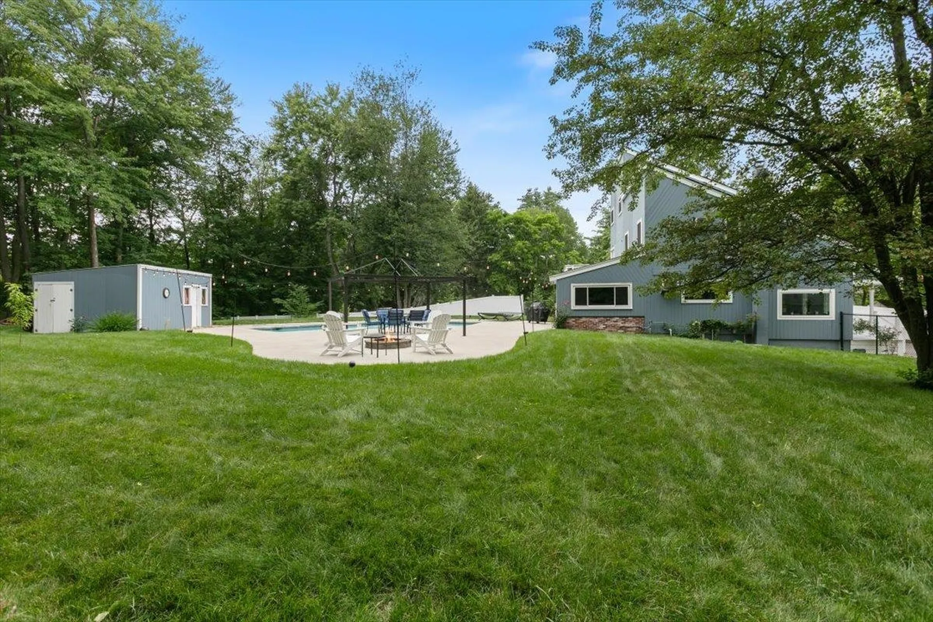 37 Pike Street Nashua NH 03060