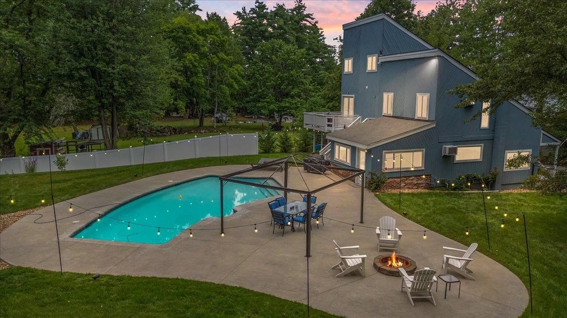 37 Pike Street Nashua NH 03060