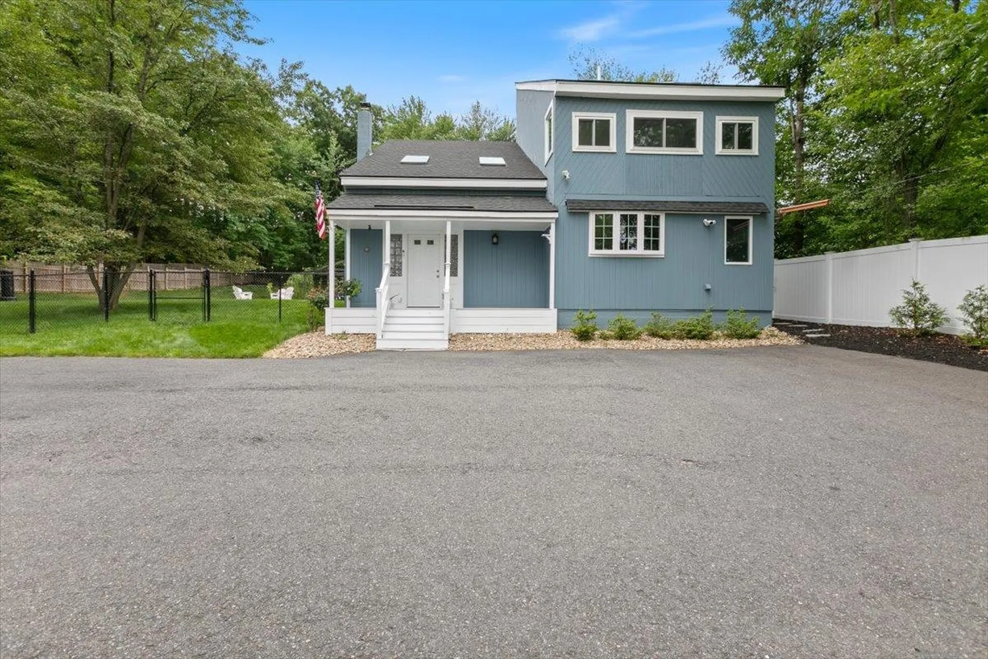 37 Pike Street Nashua NH 03060