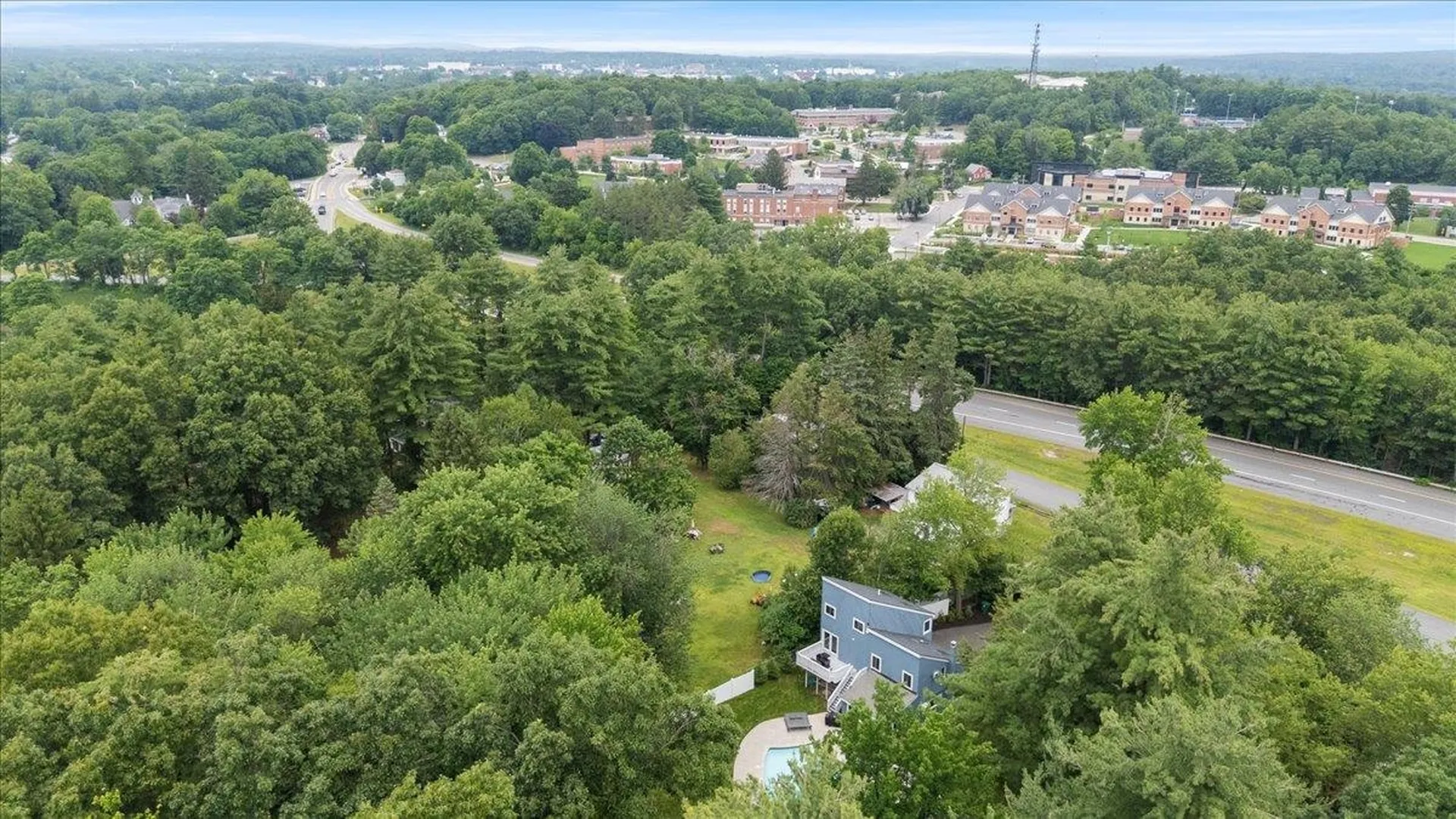 37 Pike Street Nashua NH 03060