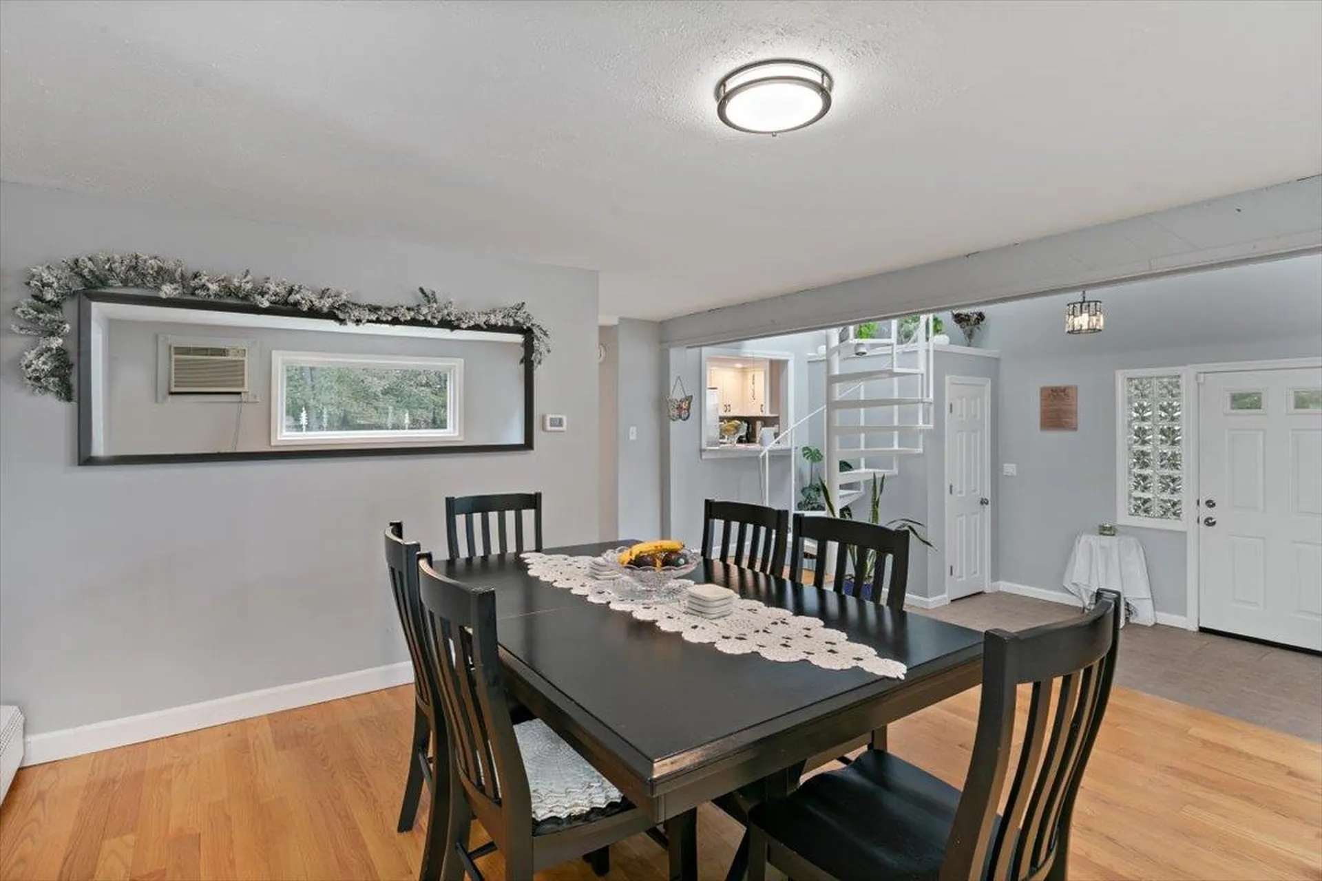 37 Pike Street Nashua NH 03060