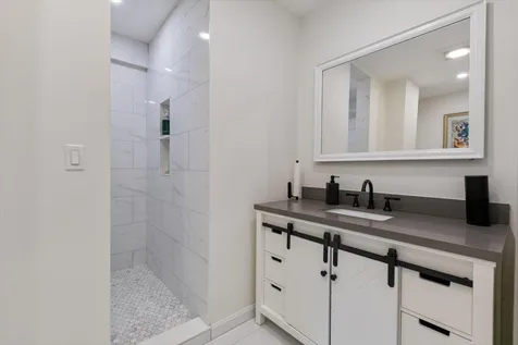 37 Pike Street Nashua NH 03060