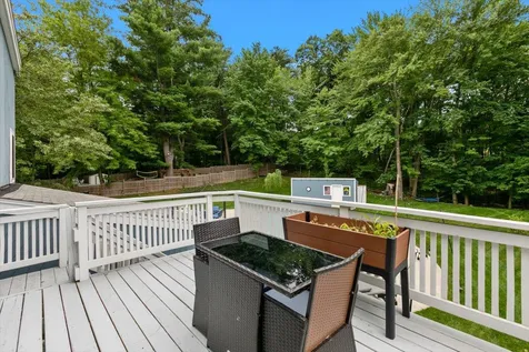 37 Pike Street Nashua NH 03060