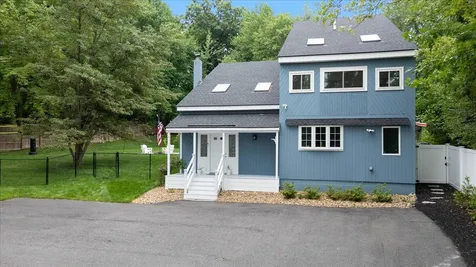 37 Pike Street Nashua NH 03060