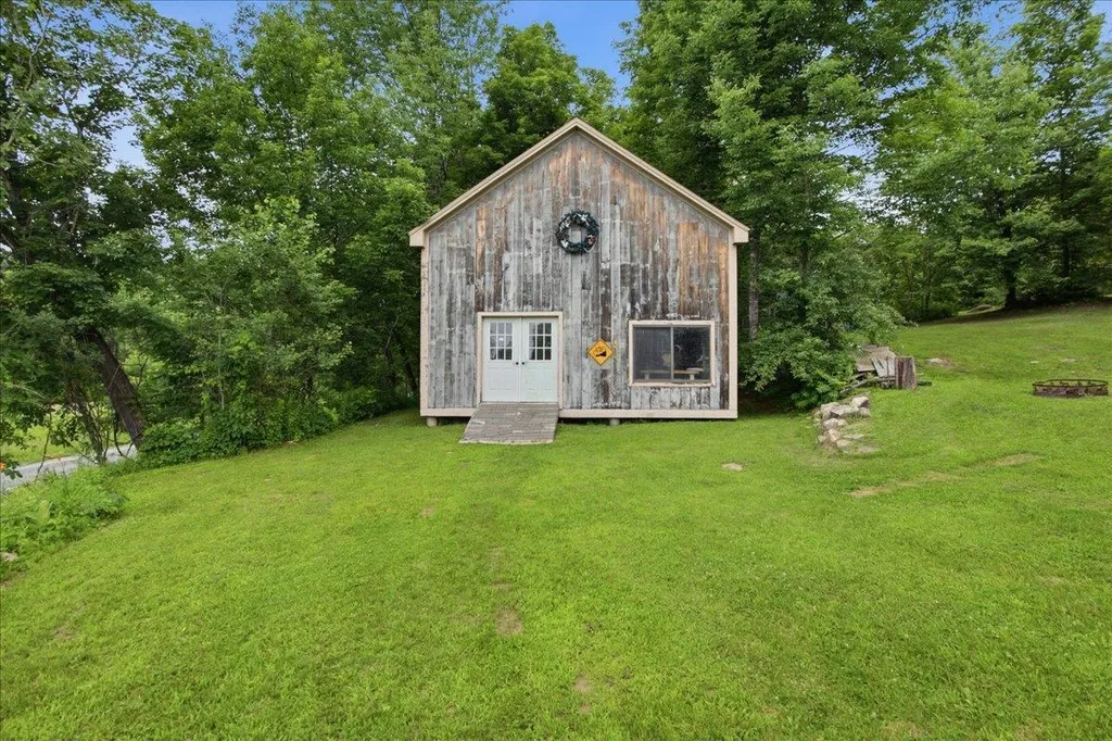 230 Vt Route 25 Topsham VT 05086
