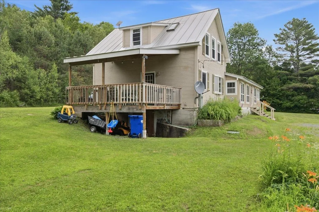 230 Vt Route 25 Topsham VT 05086