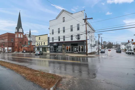 32 Main Street Pittsfield NH 03263