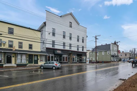32 Main Street Pittsfield NH 03263