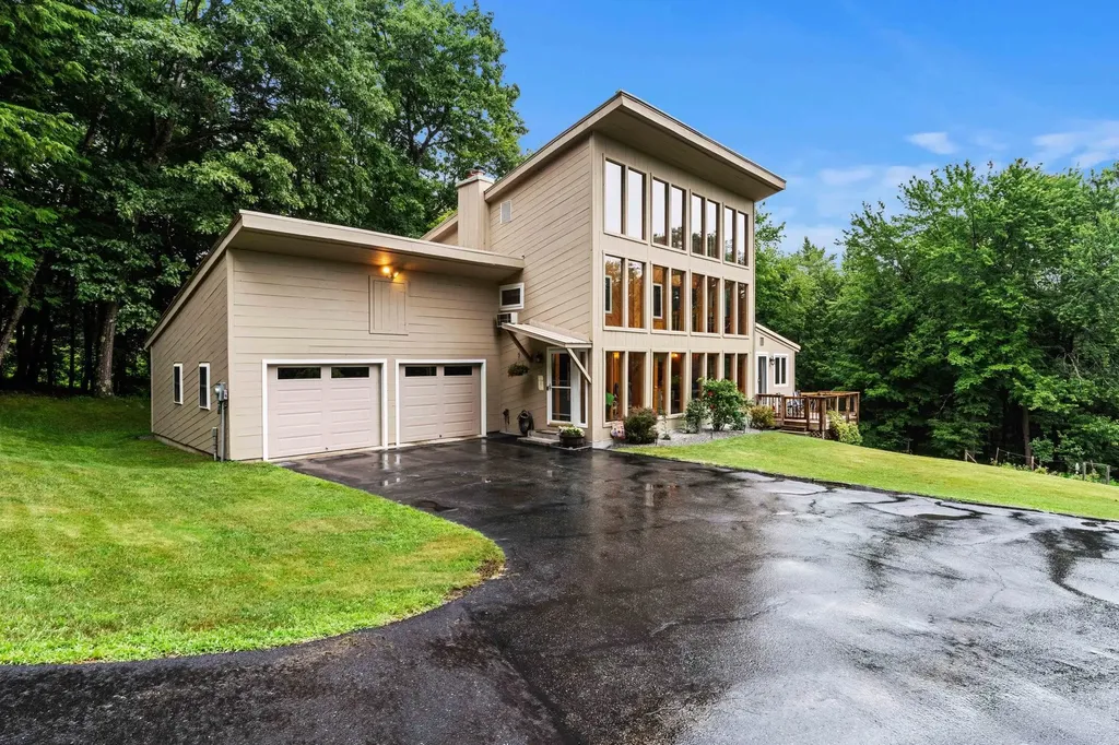 42 Thorndike Road Weare NH 03281