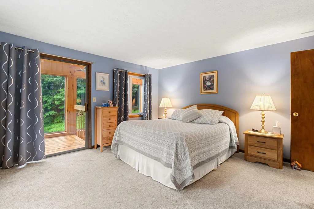 42 Thorndike Road Weare NH 03281