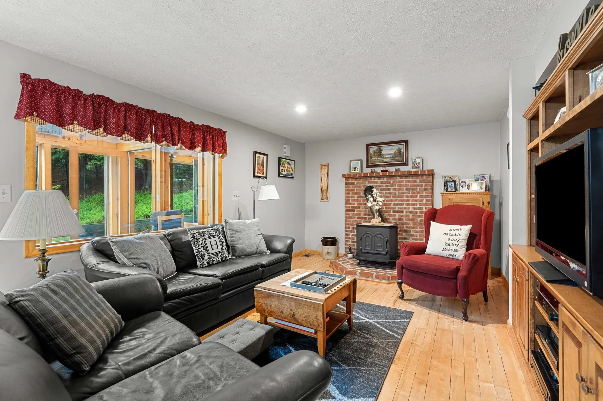 42 Thorndike Road Weare NH 03281