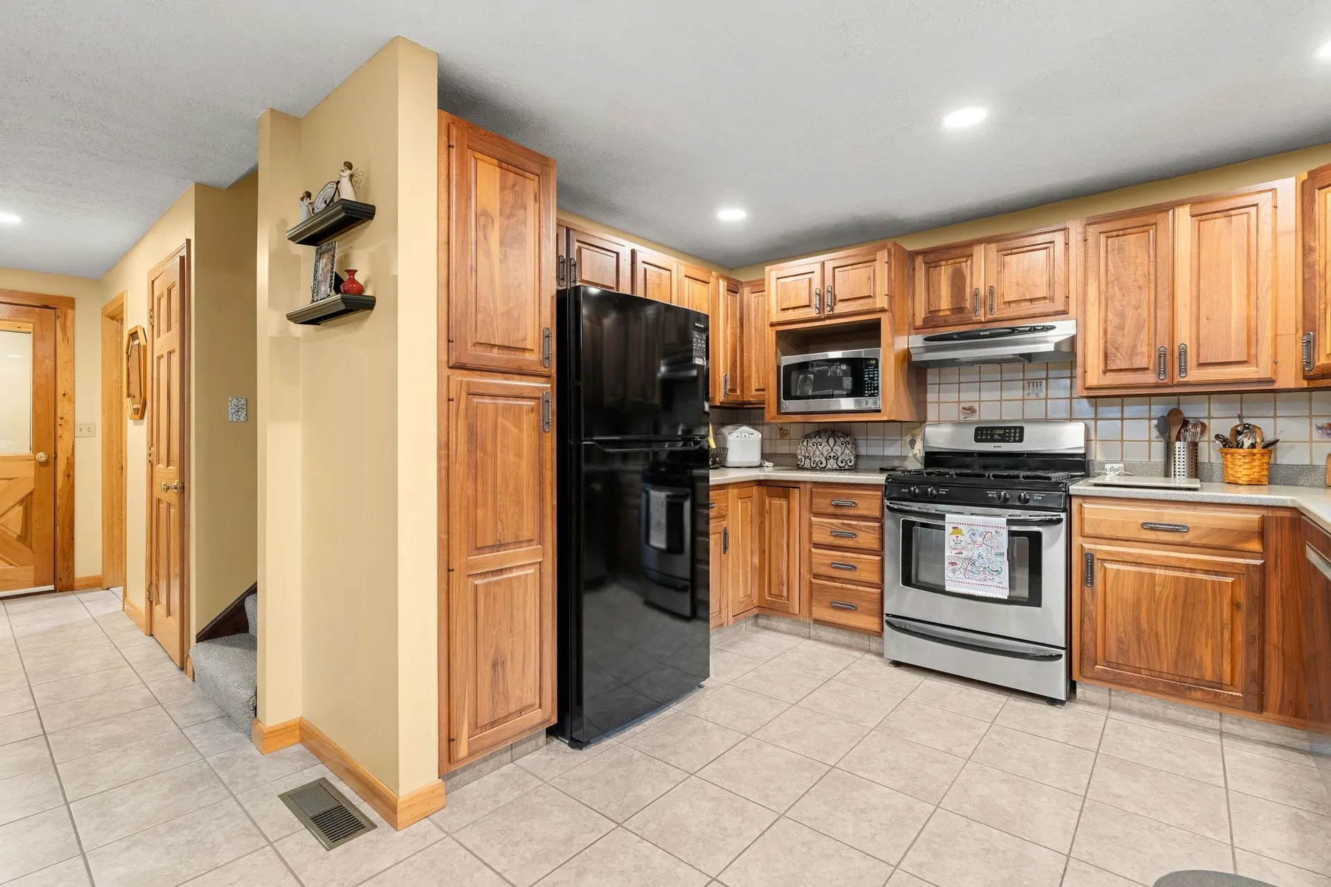 42 Thorndike Road Weare NH 03281