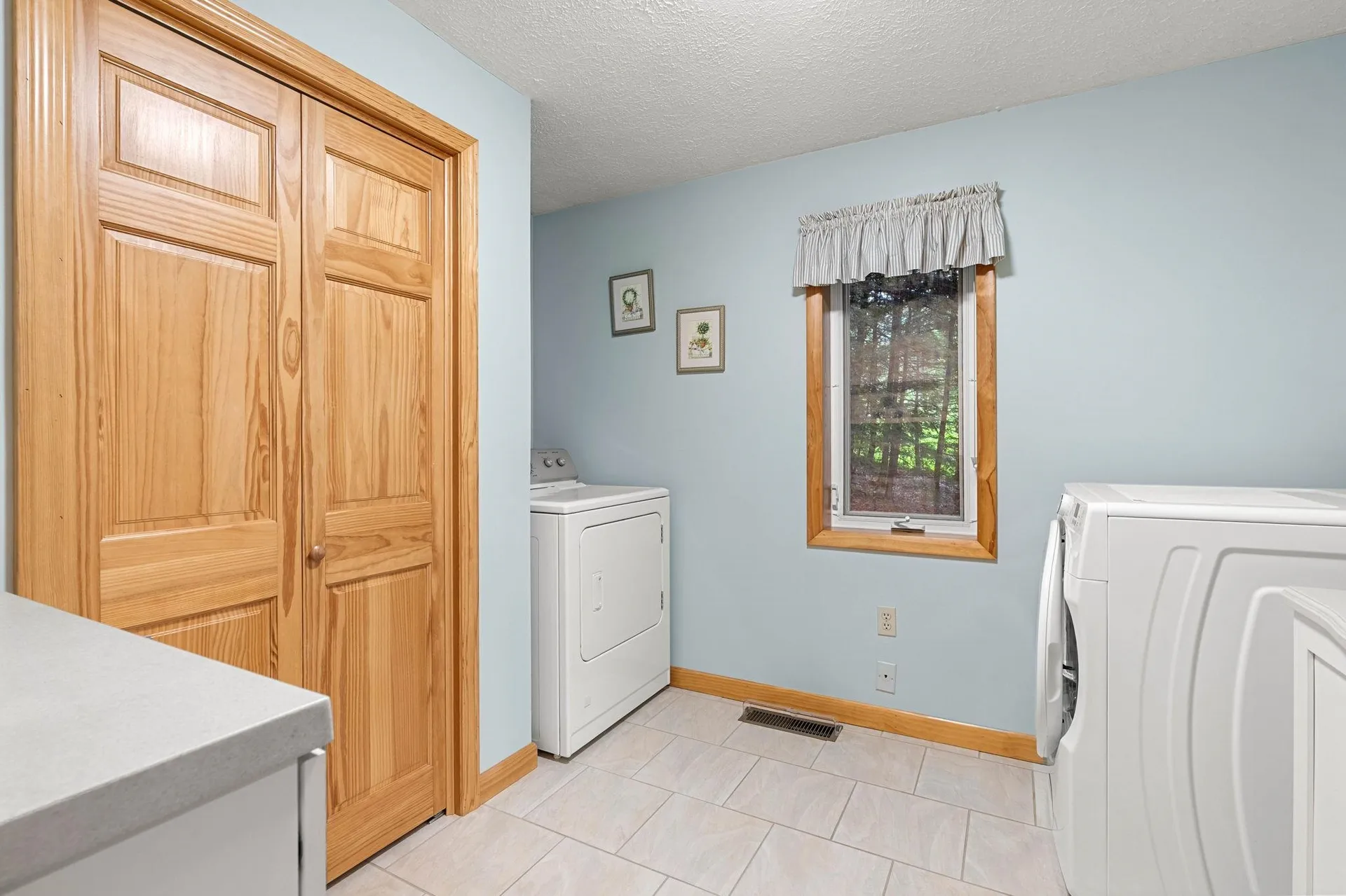 42 Thorndike Road Weare NH 03281