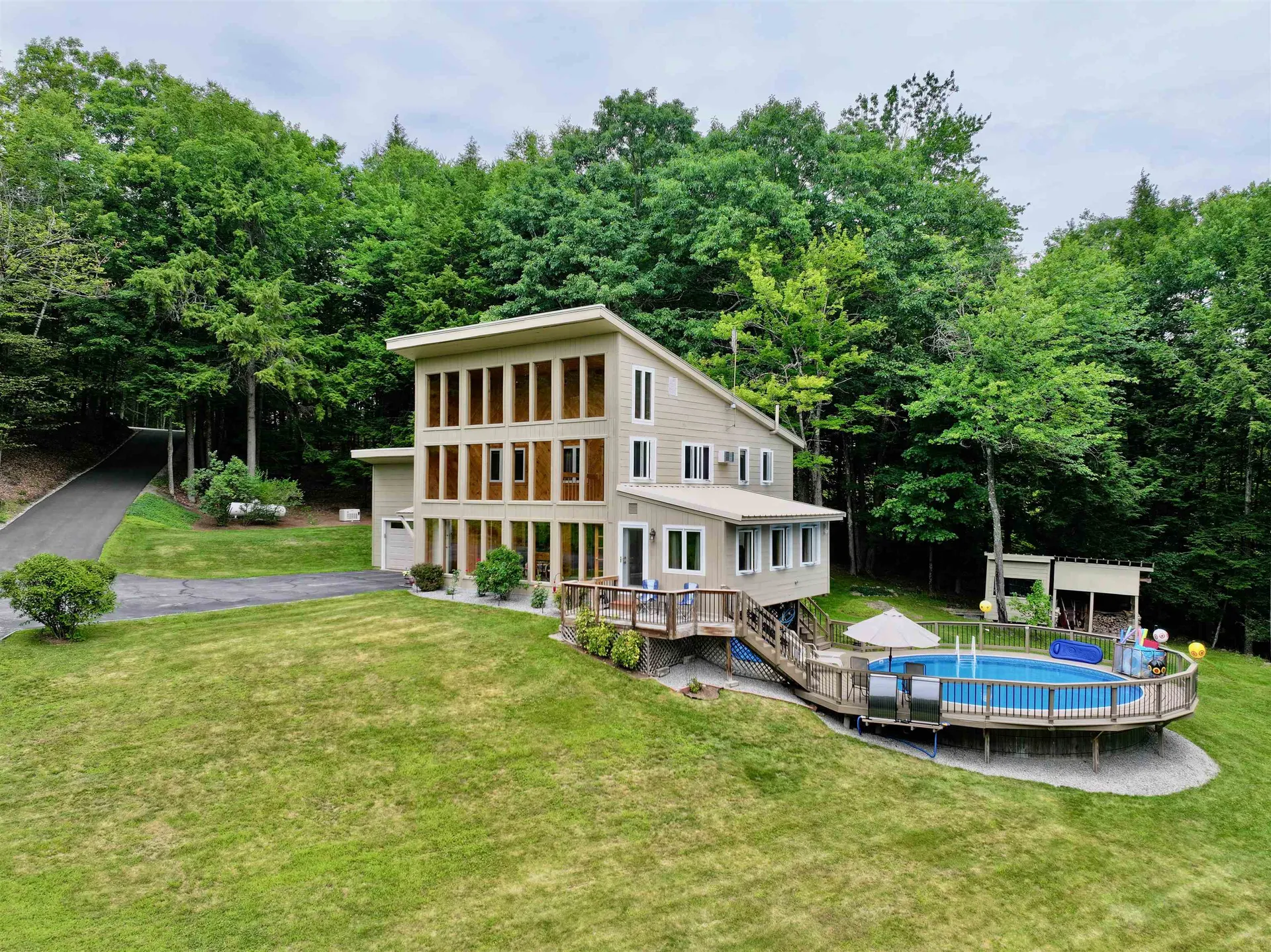 42 Thorndike Road Weare NH 03281
