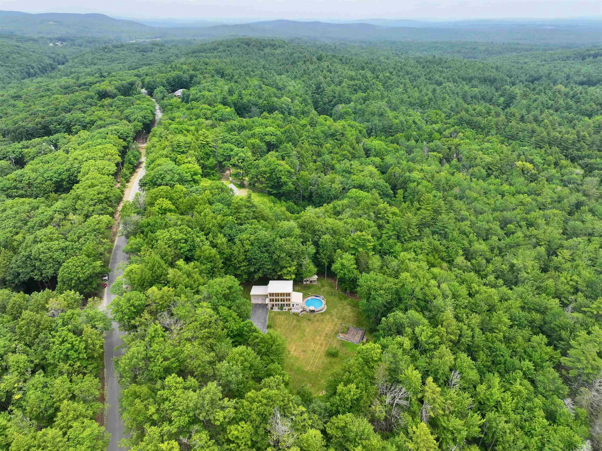 42 Thorndike Road Weare NH 03281