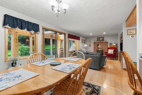 42 Thorndike Road Weare NH 03281