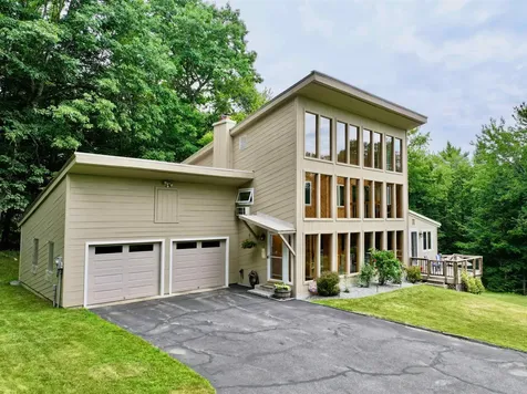 42 Thorndike Road Weare NH 03281