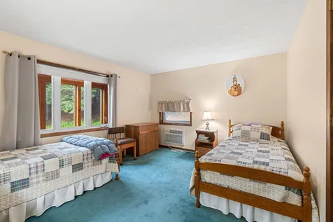 42 Thorndike Road Weare NH 03281