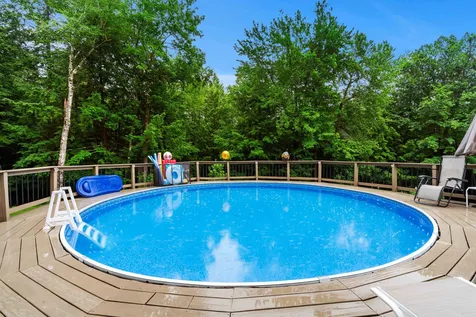 42 Thorndike Road Weare NH 03281