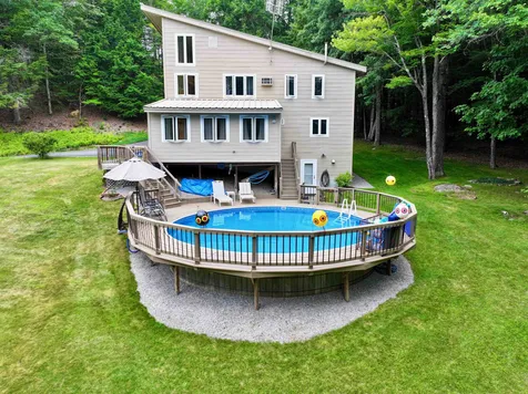 42 Thorndike Road Weare NH 03281