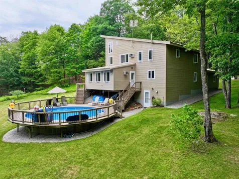 42 Thorndike Road Weare NH 03281