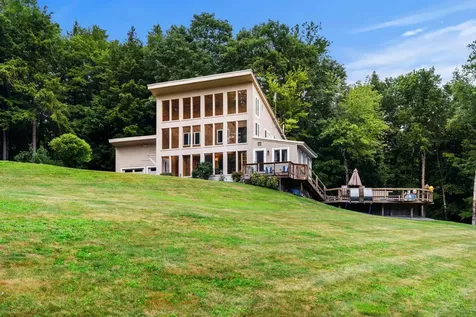 42 Thorndike Road Weare NH 03281