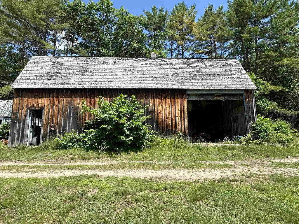 473 Main Street Grafton NH 03240-3418