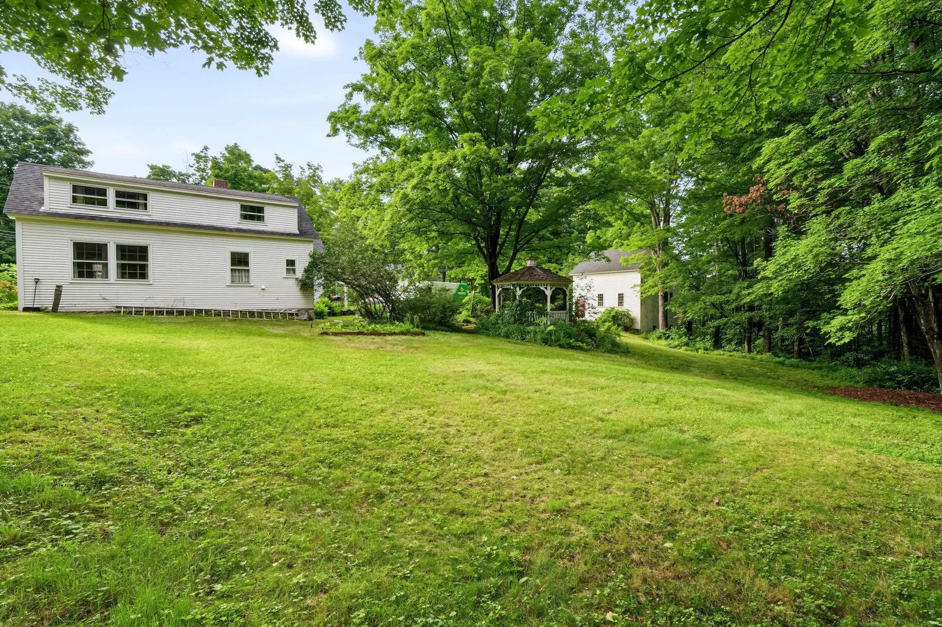 7 Bennington Road Hancock NH 03449