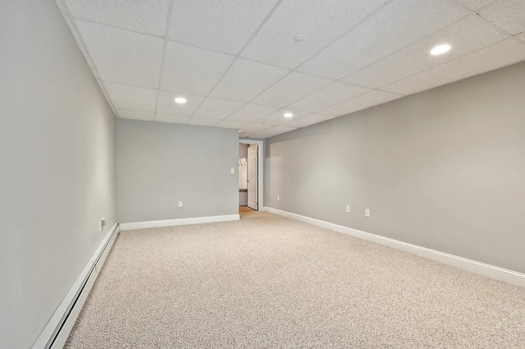 62 Monadnock Lane Peterborough NH 03458