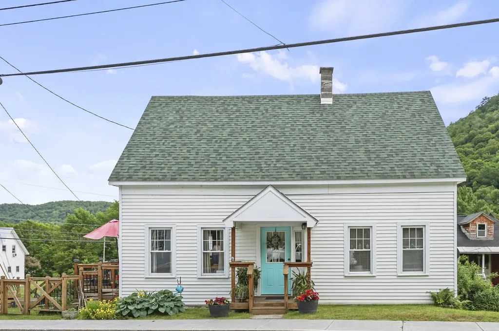 7066 Main Street Readsboro VT 05350
