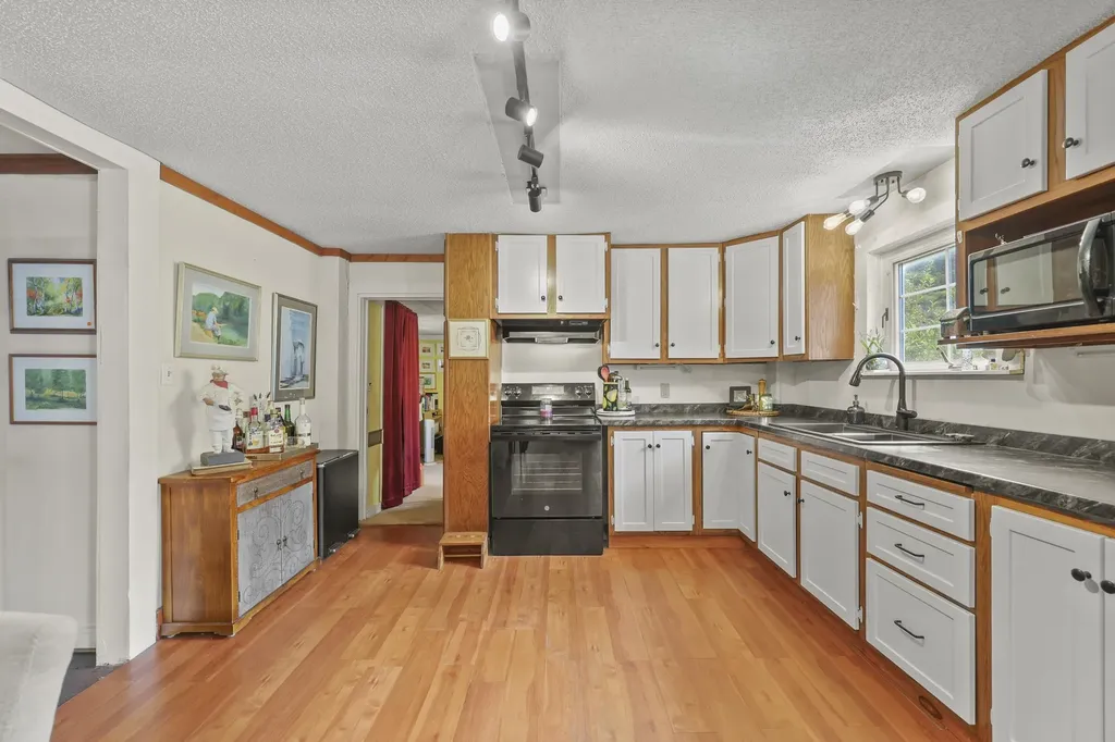 7066 Main Street Readsboro VT 05350