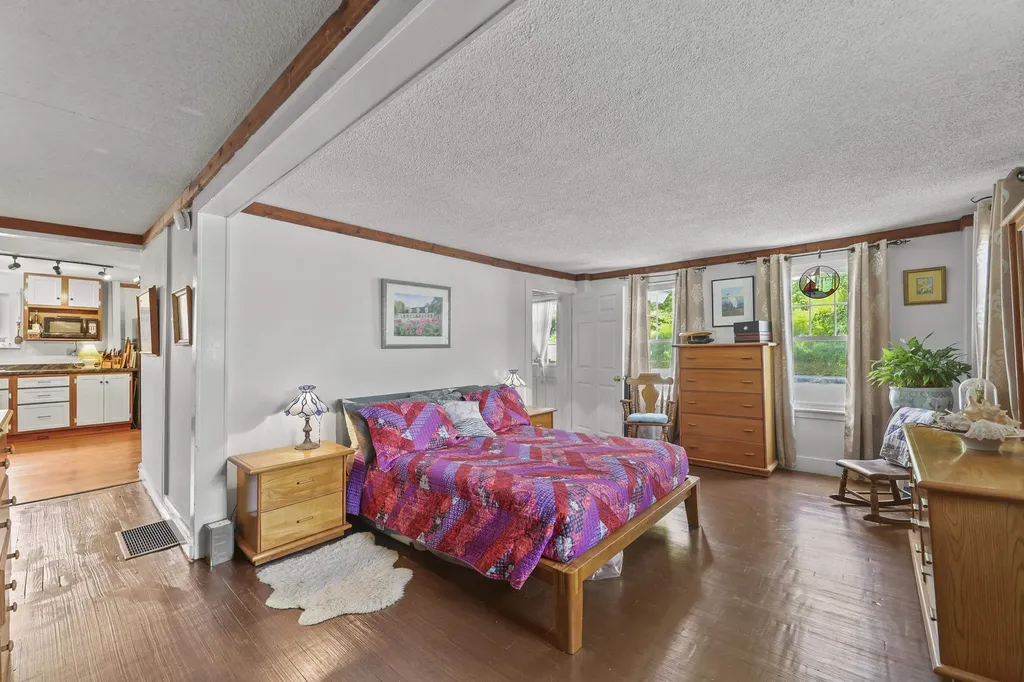 7066 Main Street Readsboro VT 05350