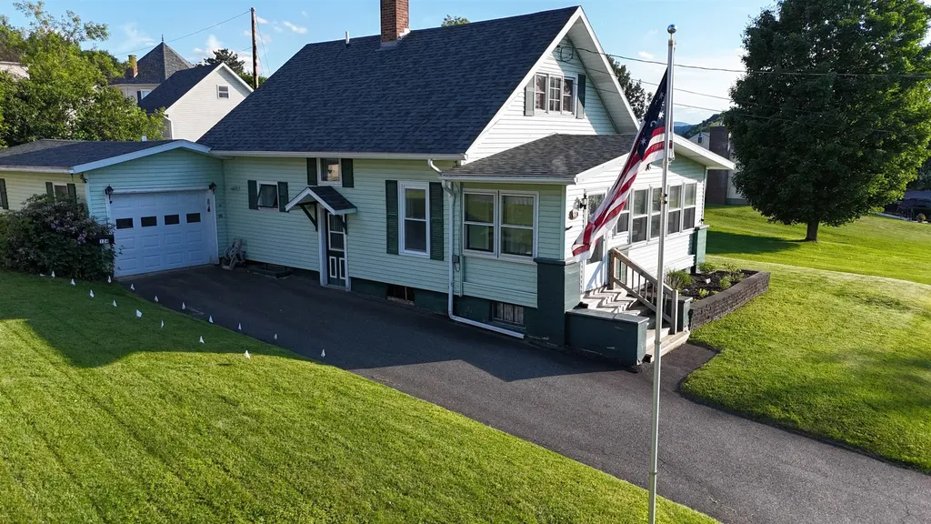 124 Herrick Street Newport City VT 05855