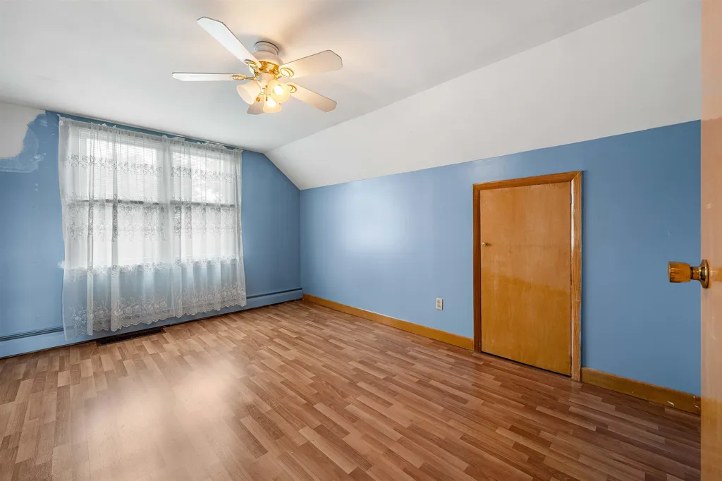 24 Plummer Street Goffstown NH 03102