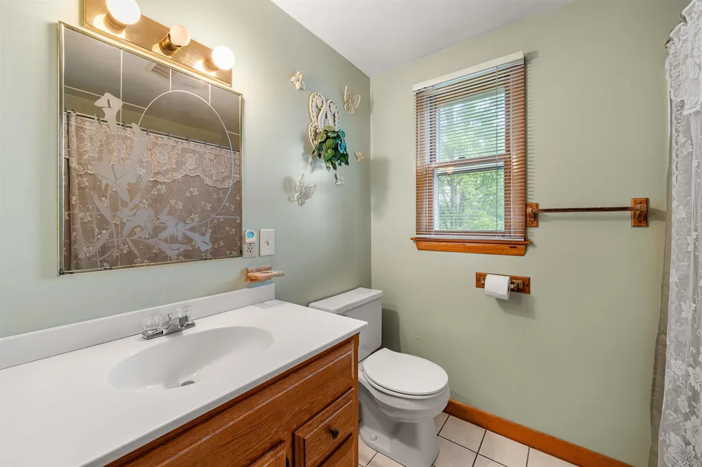 24 Plummer Street Goffstown NH 03102