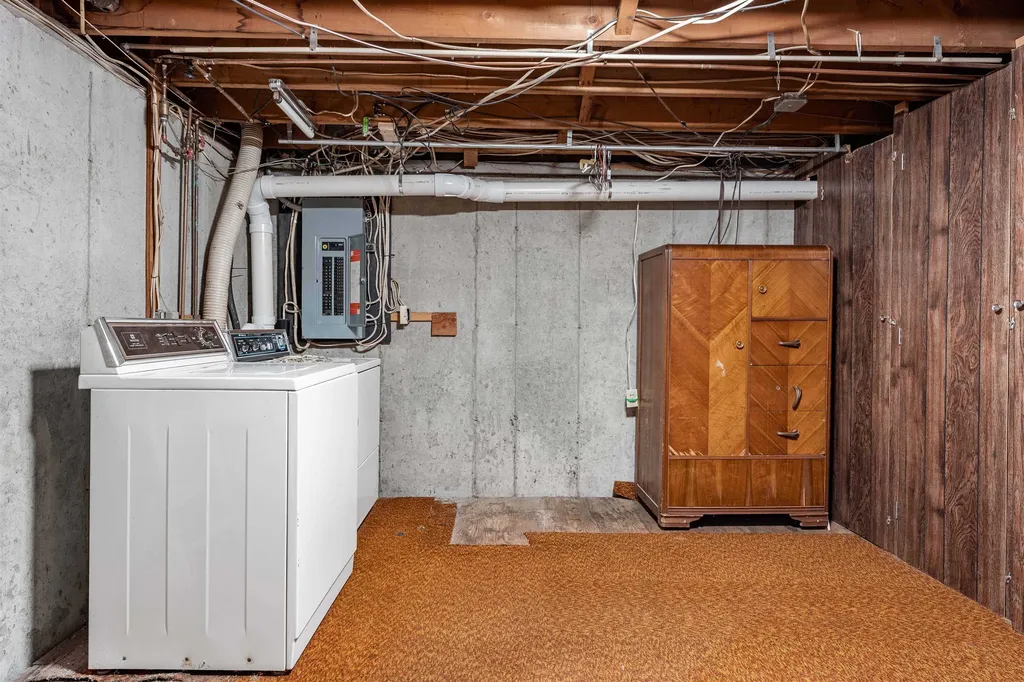 24 Plummer Street Goffstown NH 03102