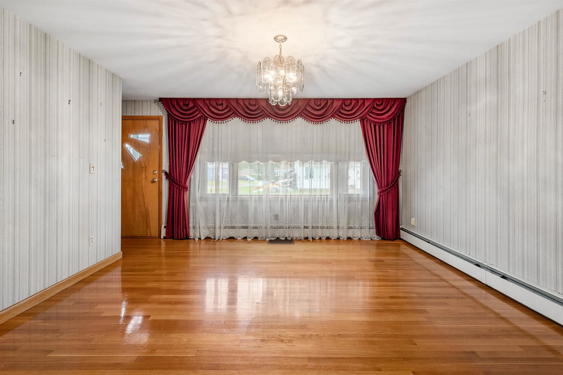 24 Plummer Street Goffstown NH 03102
