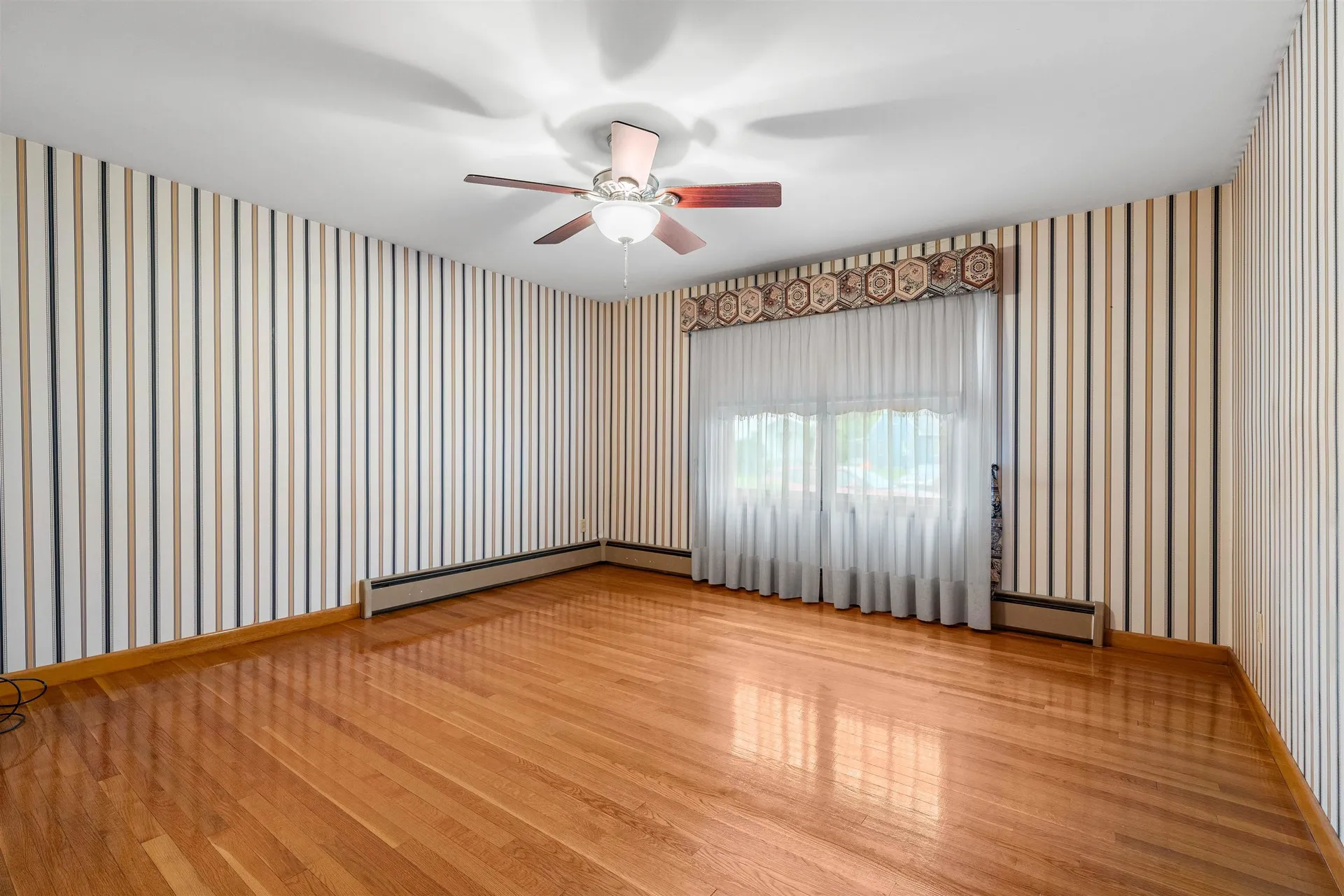 24 Plummer Street Goffstown NH 03102