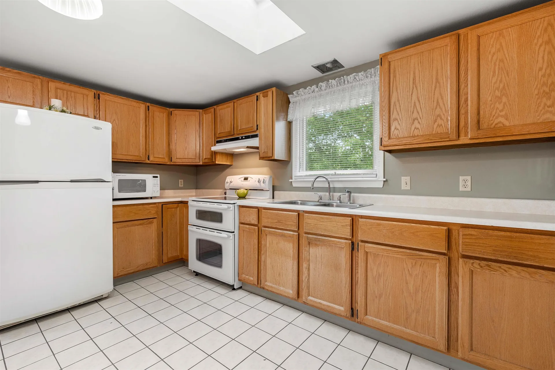 24 Plummer Street Goffstown NH 03102