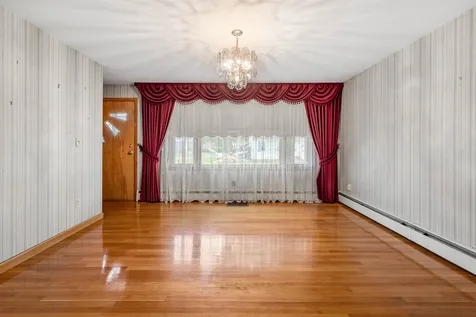 24 Plummer Street Goffstown NH 03102