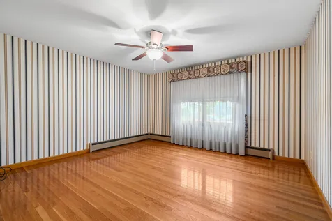 24 Plummer Street Goffstown NH 03102