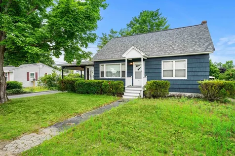 24 Plummer Street Goffstown NH 03102
