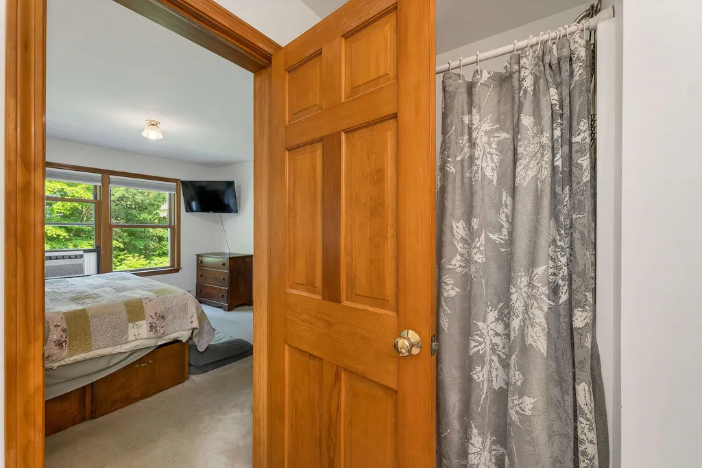 126 Pease Road Meredith NH 03253